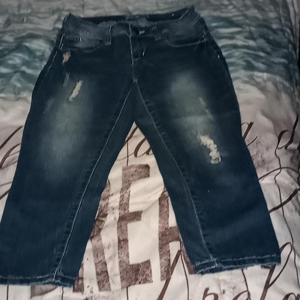 YMI capris size 5 juniors